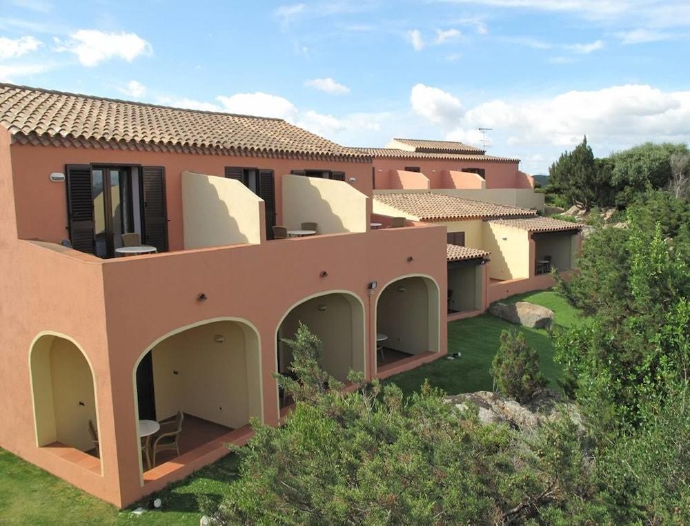 Godo Beach Hotel Baja Sardinia Exterior foto